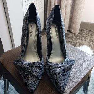 Shimmery Silver Marc Fisher Pumps!